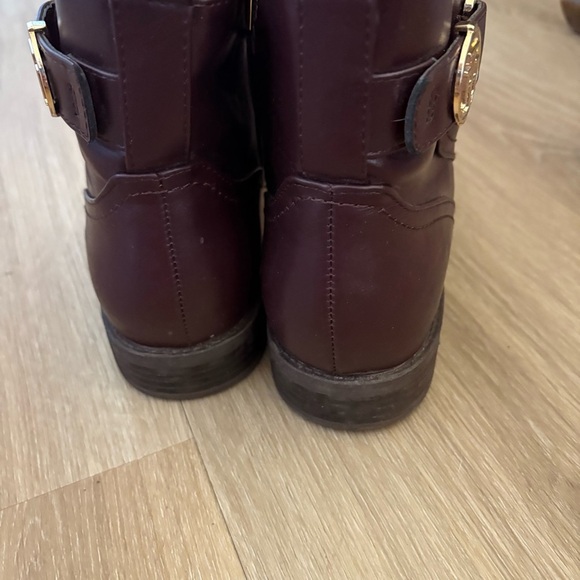 Tommy Hilfiger Woman’s 9 Burgundy Leather Logo Ankle Boots equestrian preppy - Picture 4 of 5